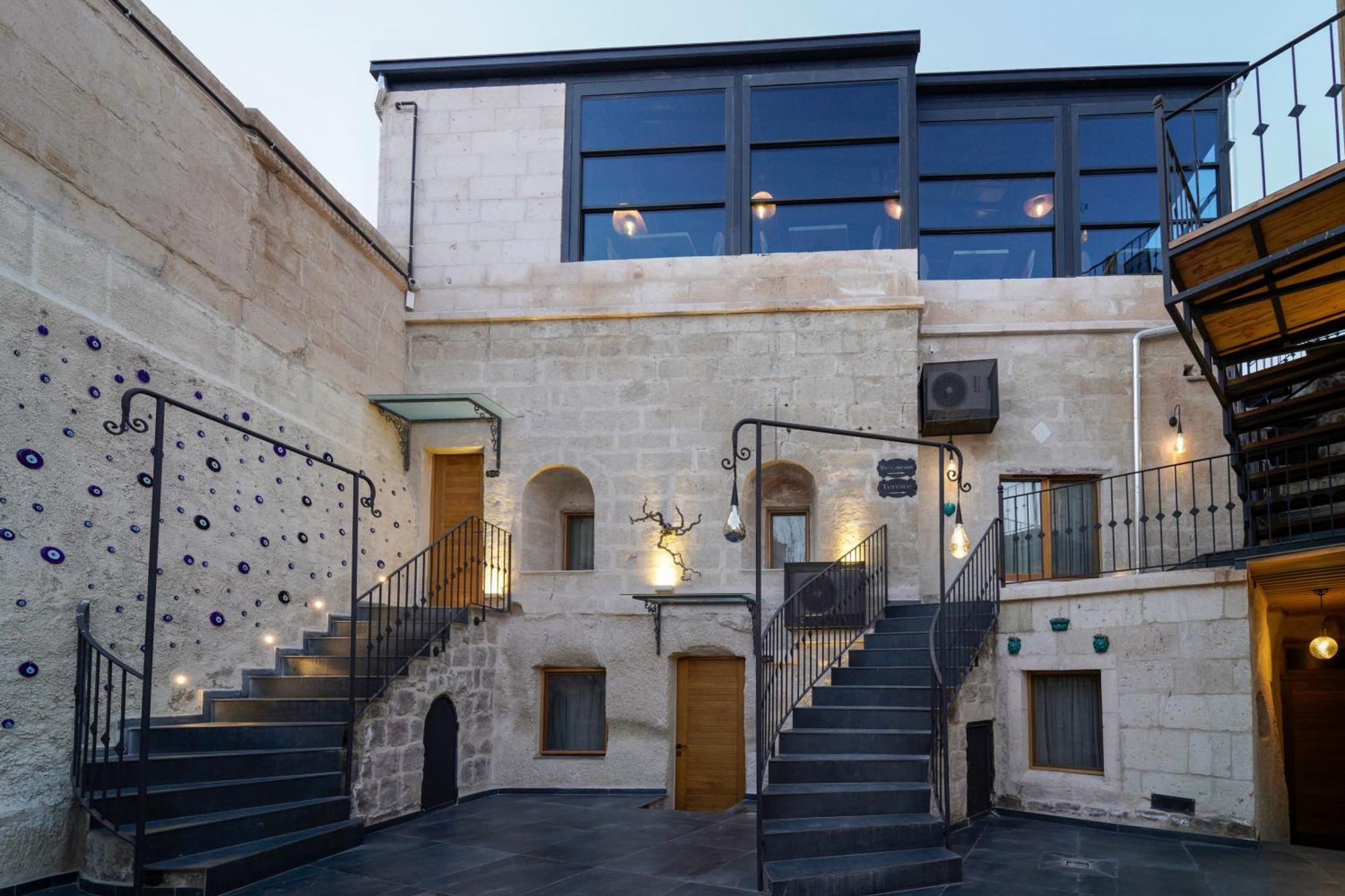The Niche Cave Hotel *